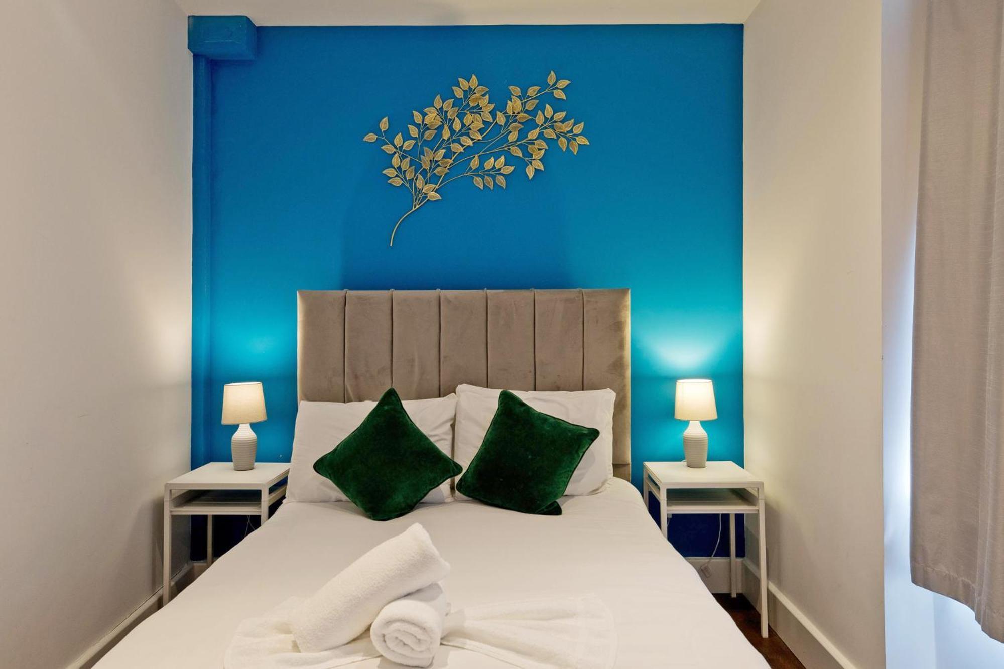 Imperial Middlesex Street Apartments Лондон Экстерьер фото