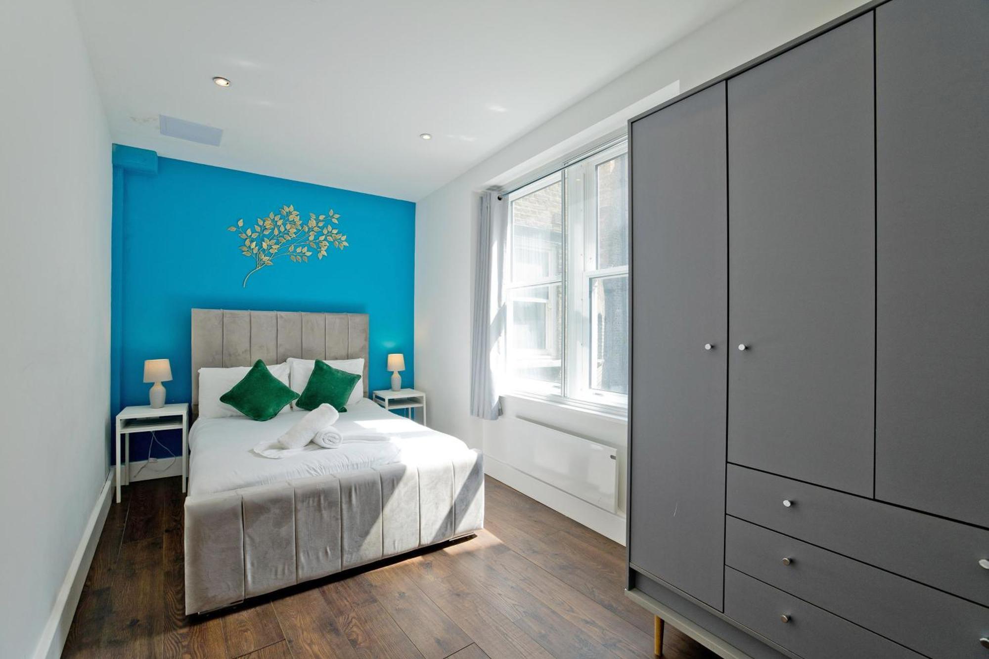 Imperial Middlesex Street Apartments Лондон Экстерьер фото
