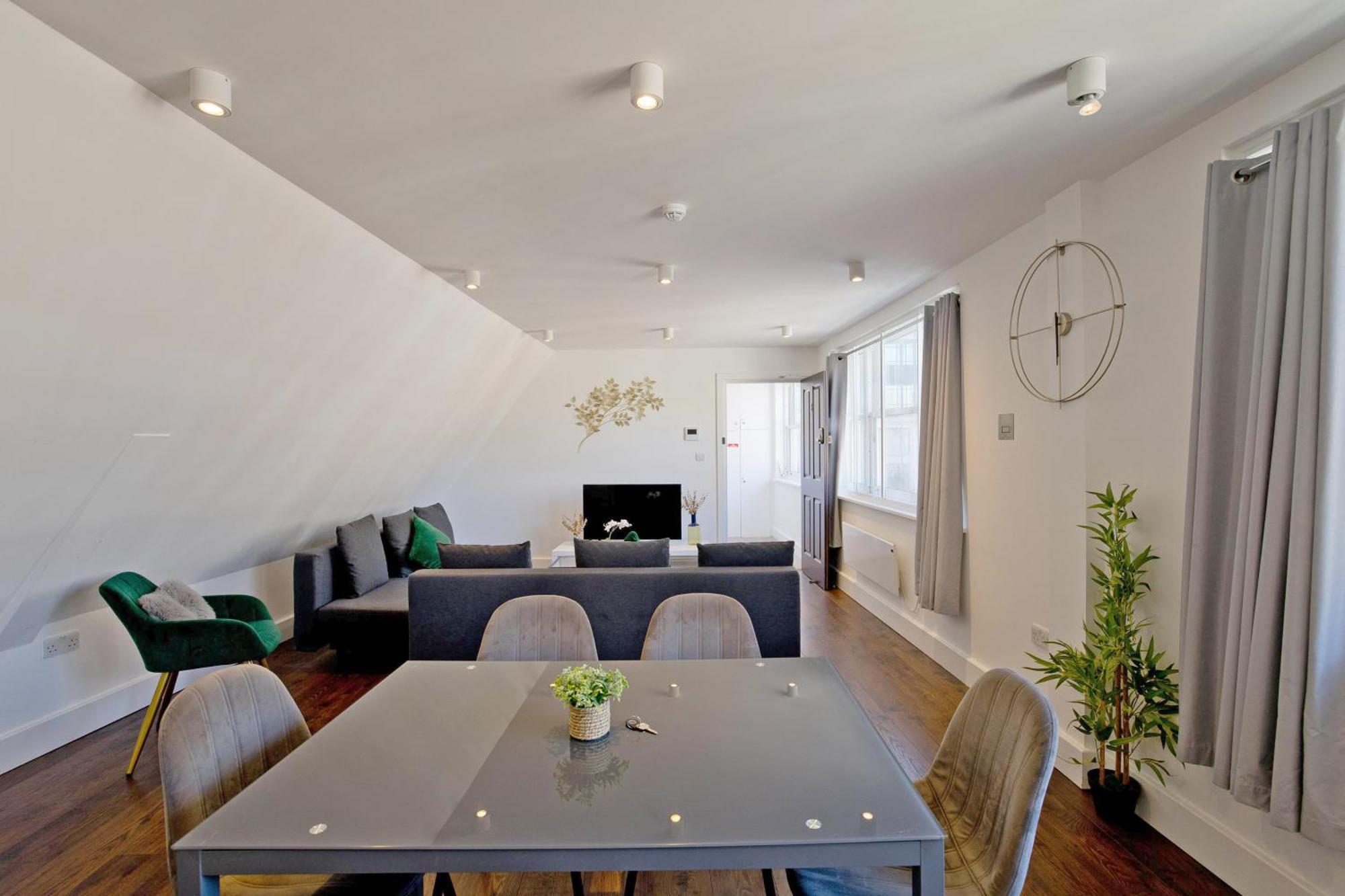 Imperial Middlesex Street Apartments Лондон Экстерьер фото
