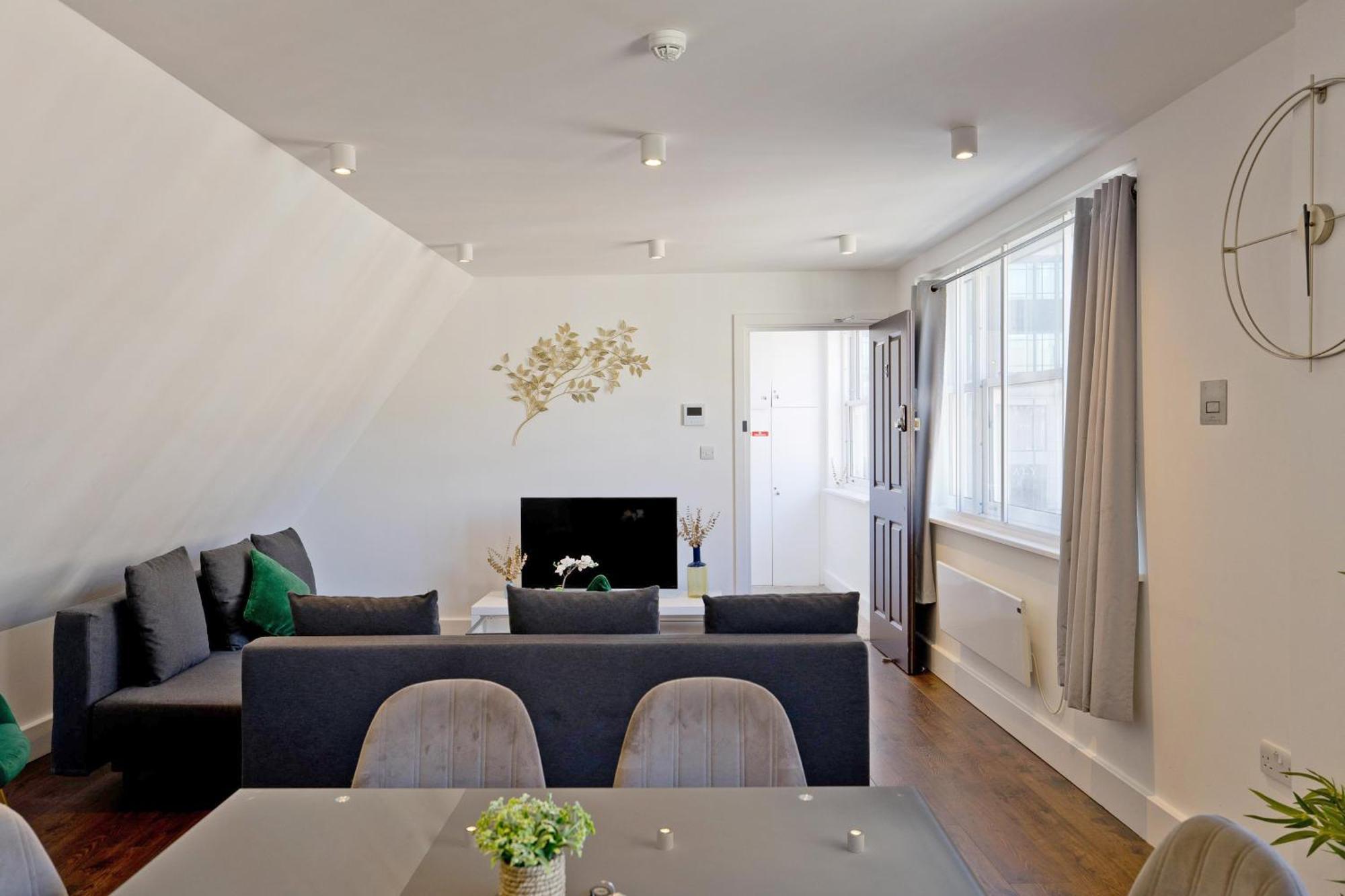 Imperial Middlesex Street Apartments Лондон Экстерьер фото
