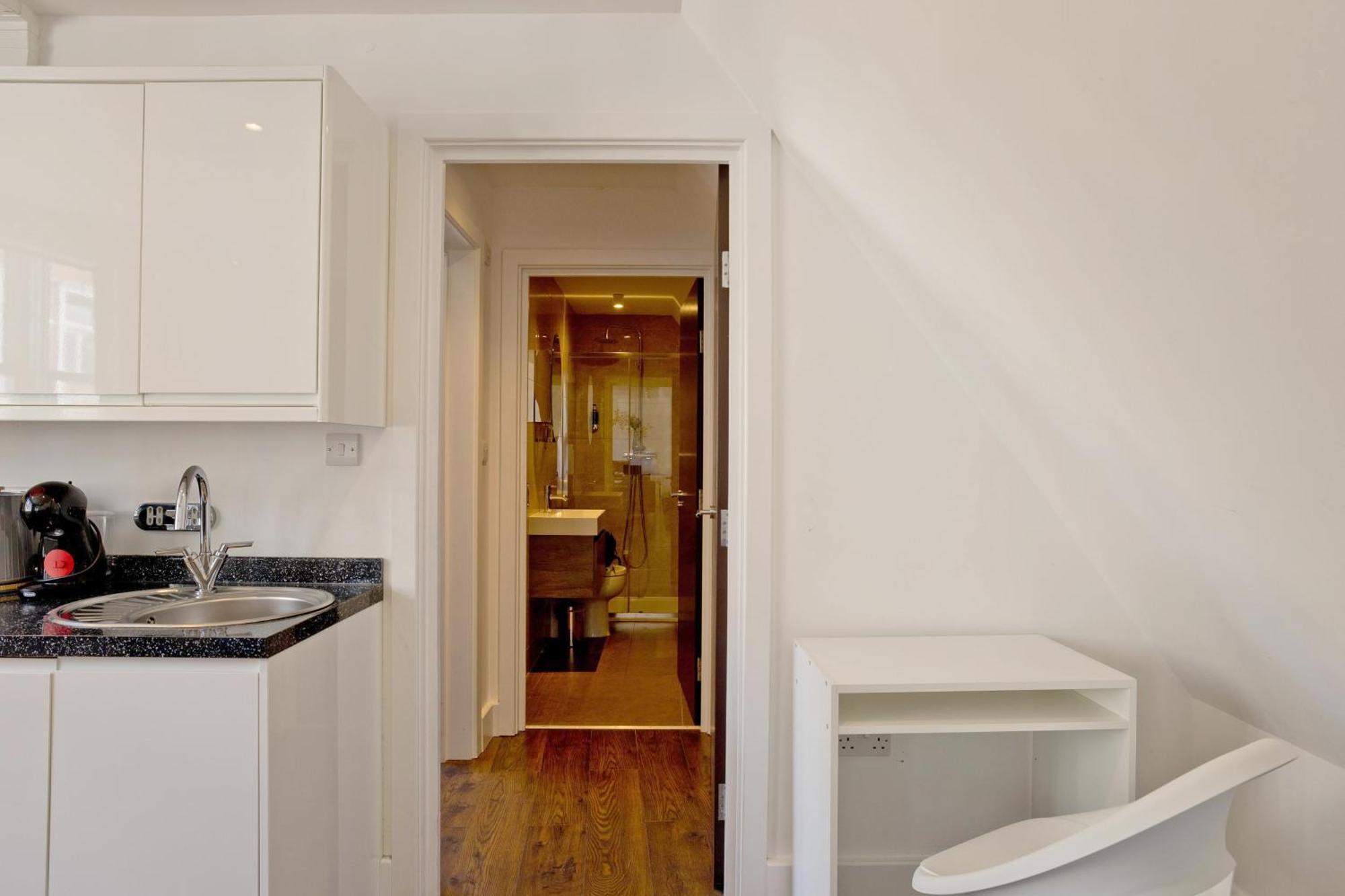 Imperial Middlesex Street Apartments Лондон Экстерьер фото